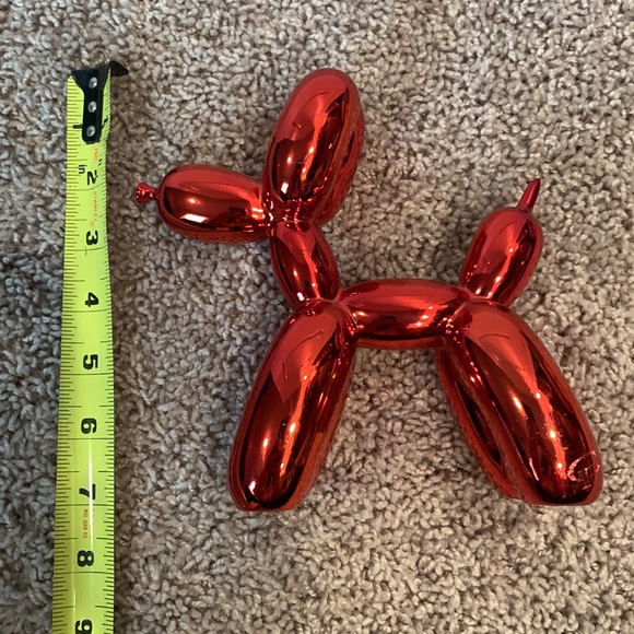 Red balloon animal paper weight. - Picture 3 of 3